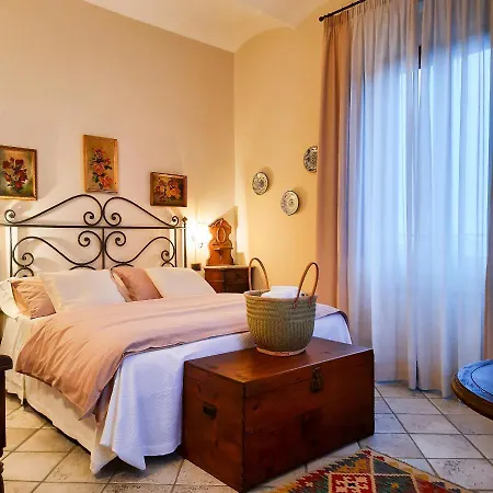 Boutique Fox's 3*