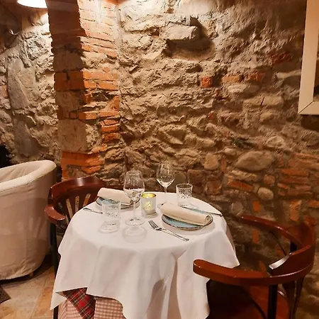 Boutique Fox's Hotel
