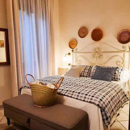 Boutique Fox's 3*