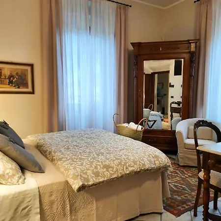 Boutique Fox's 3*