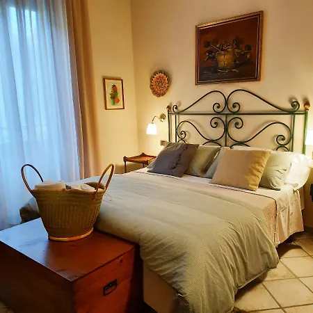 Boutique Fox's 3*